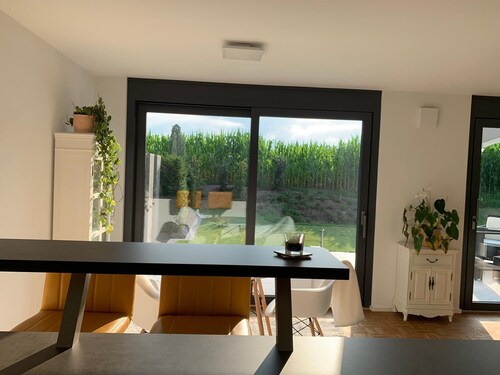 Ferienwohnung, angrenzend ist ein Neubaugebiet, wird aktuell erschlossen.