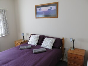 3 bedrooms, WiFi, bed sheets