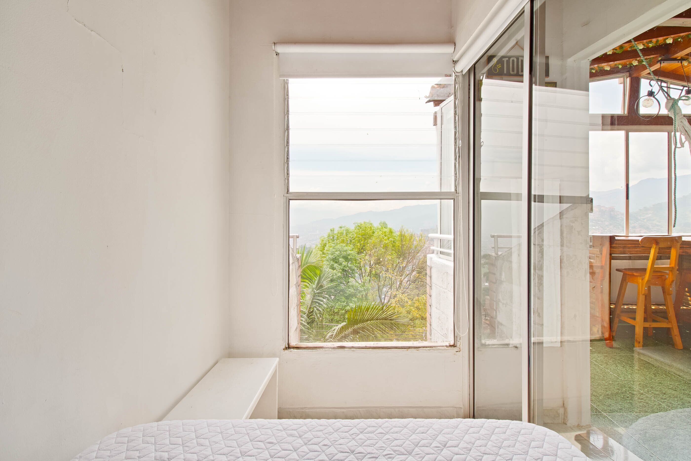 4 bedrooms, free WiFi, bed sheets