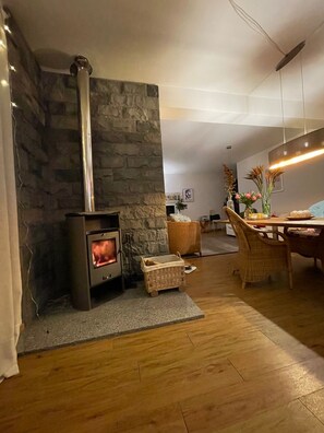 Interior - Casa Oliva-Panorama: Large designer apartment, fantastic views, heated pool (Arco da Calheta)