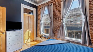 3 habitaciones, tabla de planchar con plancha, wifi y ropa de cama