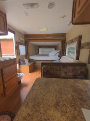 2 bedrooms, free WiFi, bed sheets, wheelchair access