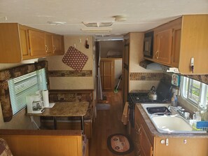 Private kitchen - Farm stay   FAST wifi kitchen bath AC (Accord)