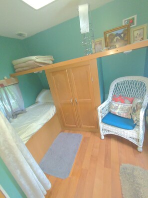 2 bedrooms, free WiFi, bed sheets, wheelchair access