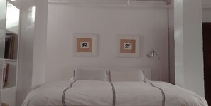 1 soverom, strykejern/-brett, wi-fi (inkludert) og sengetøy