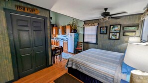 1 多间卧室、熨斗/熨衣板、WiFi、床单