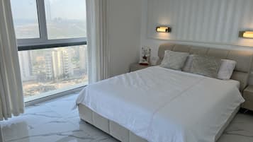 Royal Penthouse, 3 Bedrooms, Balcony, Sea View | 4 bedrooms, premium bedding, in-room safe, desk