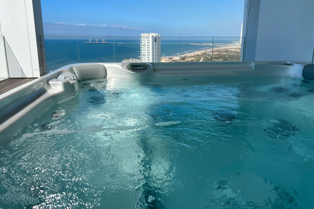 全景顶层房, 3 间卧室, 按摩浴缸, 海景 | 私人 SPA 浴缸