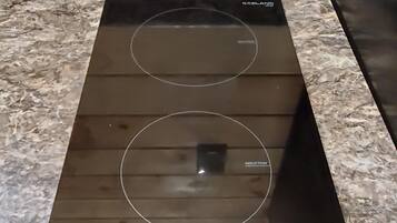 Micro-ondes, plaque de cuisson