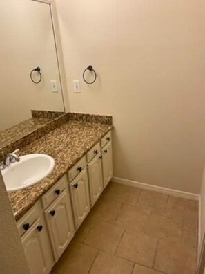 Combined shower/bathtub