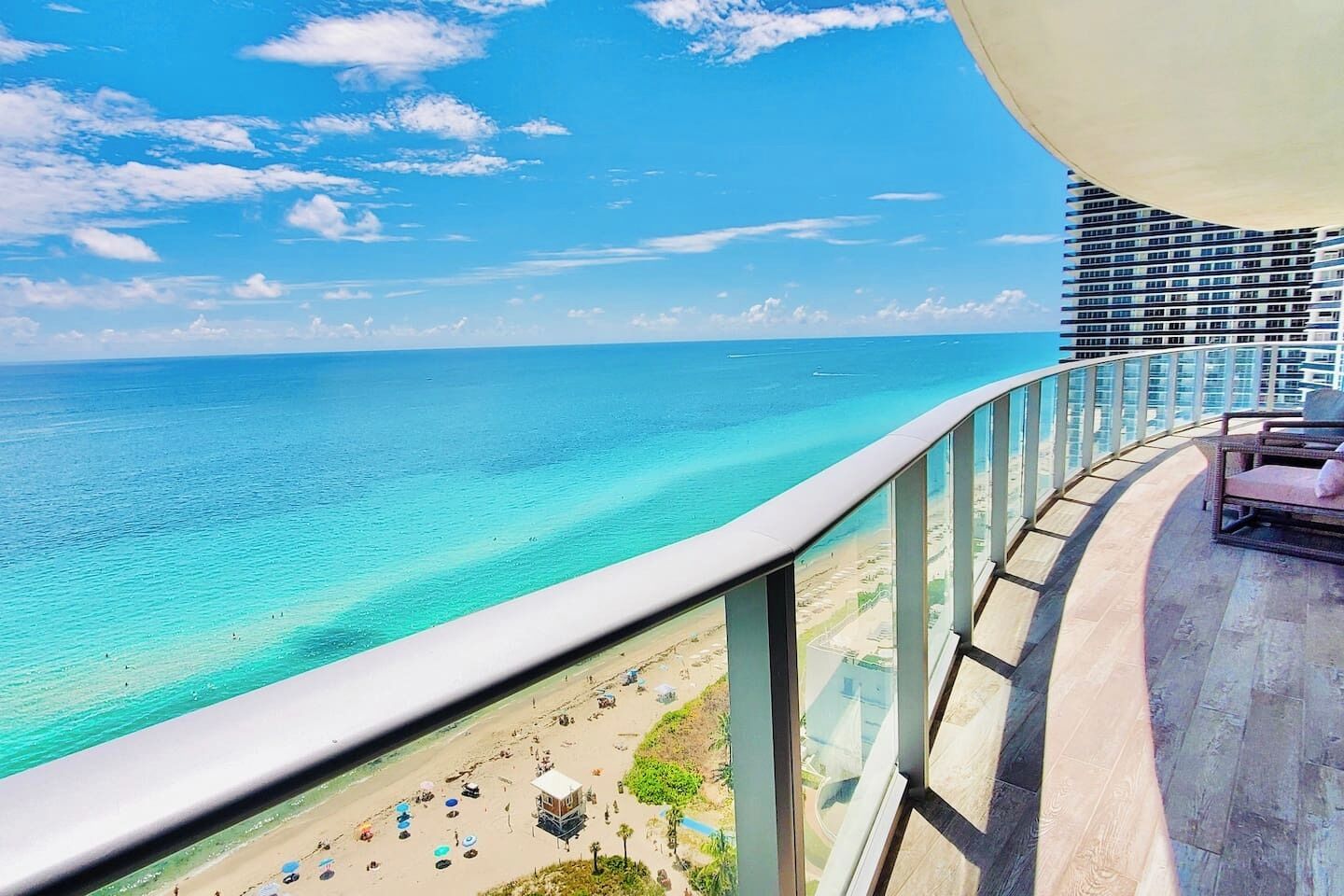 BeachFront Luxury Hotel | 3B OceanView Hyde Resort Reviews, Deals