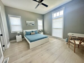 4 bedrooms, free WiFi, bed sheets - Brand new modern stylish home 5mins to downtown (Nashville)