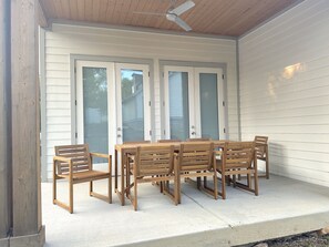 Outdoor dining - Brand new modern stylish home 5mins to downtown (Nashville)
