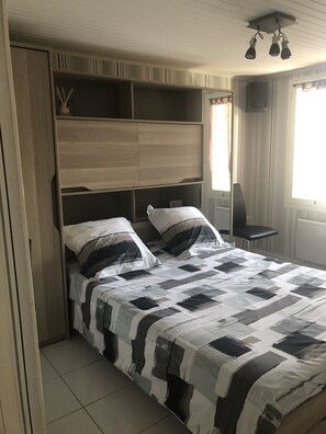 4 chambres, fer et planche Ă repasser, Wi-Fi