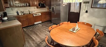  Your Private Country Escape 1/2 mile from Rend Lake – A Hidden Gem!