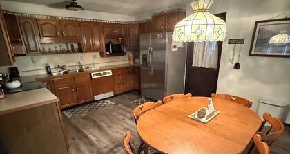 Your Private Country Escape 1/2 mile from Rend Lake – A Hidden Gem!