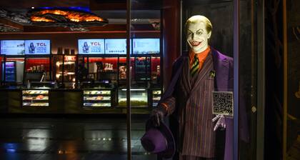 Hollywood guesthouse Pkg WiFi AC close to Sunset/Fairfax int. 145 per/night