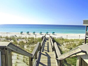 Beach nearby, sun-loungers, beach towels