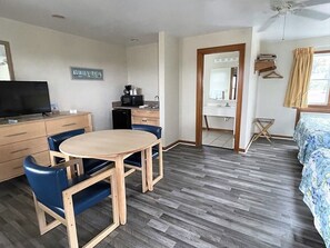 Premium Room, 2 Queen Beds, Pool View, Poolside | Living area | Flat-screen TV