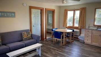 Premium Room, 1 Queen Bed, Pool View, Poolside | Pillow-top beds, laptop workspace, blackout curtains, free WiFi