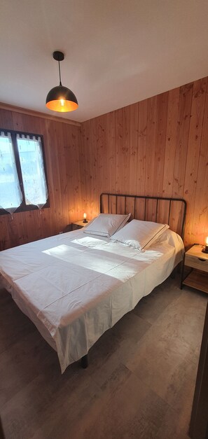 2 habitaciones, tabla de planchar con plancha y wifi gratis 