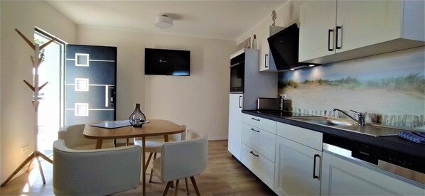 Kühlschrank, Ofen, Herdplatte, Geschirrspüler