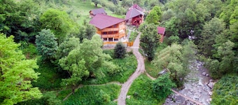 Huda lui Papară Guest House
