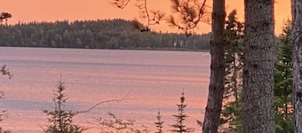 Lake Superior Beachfront Guesthouse 