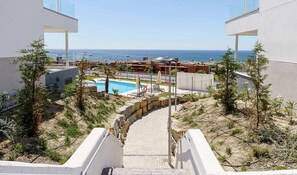 Outdoor pool - Célere Doña Julia 3.6.0B (Casares)