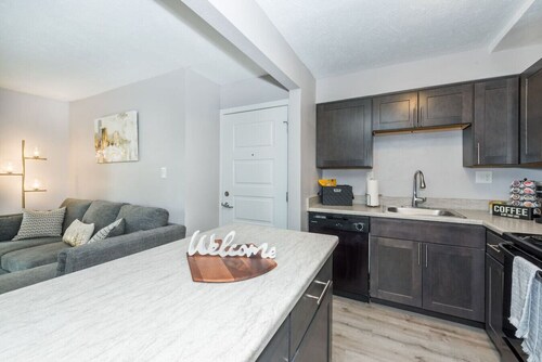 Shopping Paradise | Free coffee + Parking