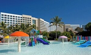 Innenpool, Außenpool