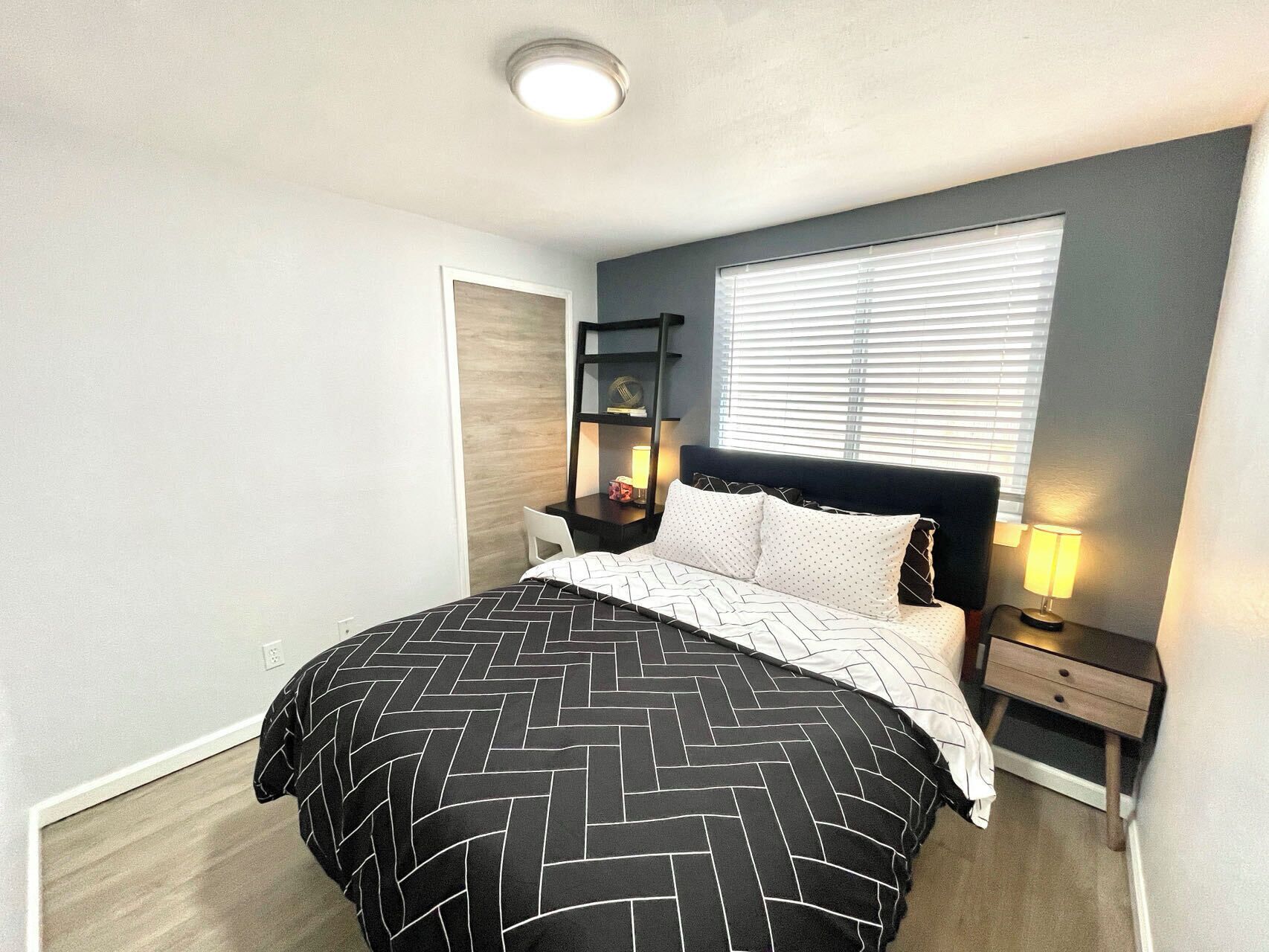 2 bedrooms, WiFi (free), bed sheets