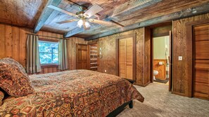 3 bedrooms, desk, free WiFi, bed sheets