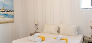 Cottage, 2 Queen Beds | 2 bedrooms, iron/ironing board, free WiFi, bed sheets