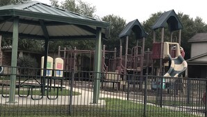 Unclassified image, 2 of 18, button - Quiet townhouse, easy access to 1604 and 281 (San Antonio)