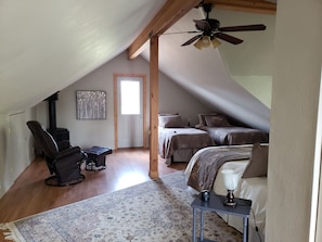 1 habitación, escritorio, tabla de planchar con plancha y wifi gratis