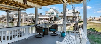 ⭐️⭐️⭐️Escape to Reel Salty…Waterfront in the popular Sea Isle neighborhood!!⭐️⭐️⭐️