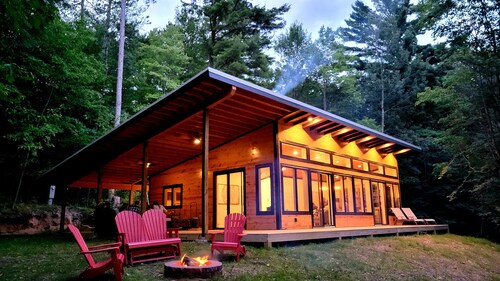 Modern Cabin with Classic Northwoods Experience...Close to Trails
