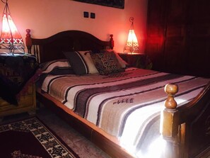 2 bedrooms, WiFi - beautiful first floor appartement with a c terrace on top floor (Essaouira)