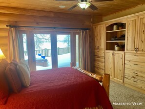 5 bedrooms, iron/ironing board, free WiFi, bed sheets - Stunning Family Friendly Lake Home Retreat on Beautiful Lake Darling (Alexandria)