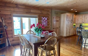 Dining - Stunning Family Friendly Lake Home Retreat on Beautiful Lake Darling (Alexandria)