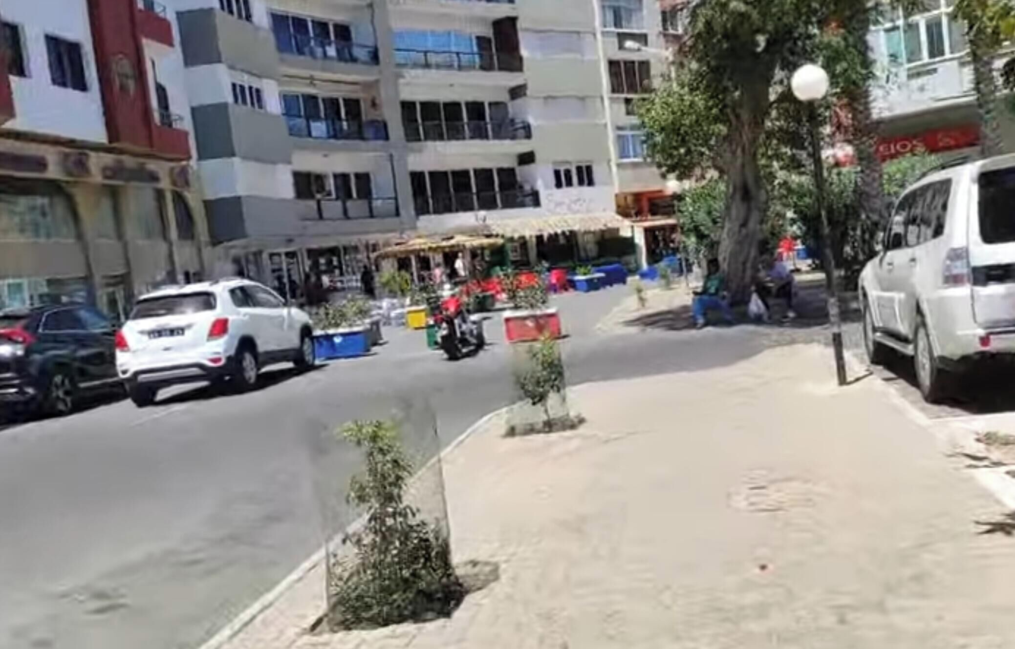 Estacionamiento en la propiedad 