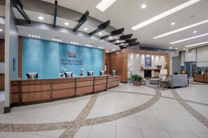 Lobby - 1 Bedroom Deluxe Condo - National Harbor -Pools & more! (Oxon Hill)