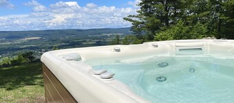 Sugarloaf Summit - Breathtaking views of the valley below. Ski, Knoebels & more