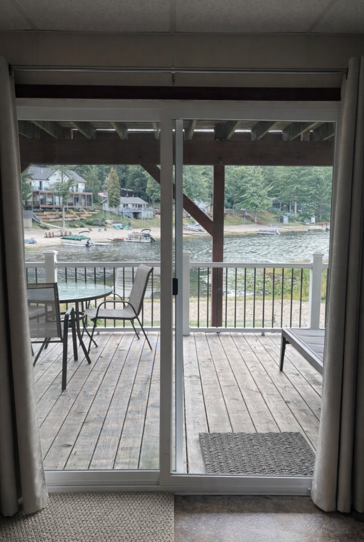 Door to bottom deck (in king bedroom)