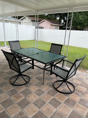 Outdoor dining