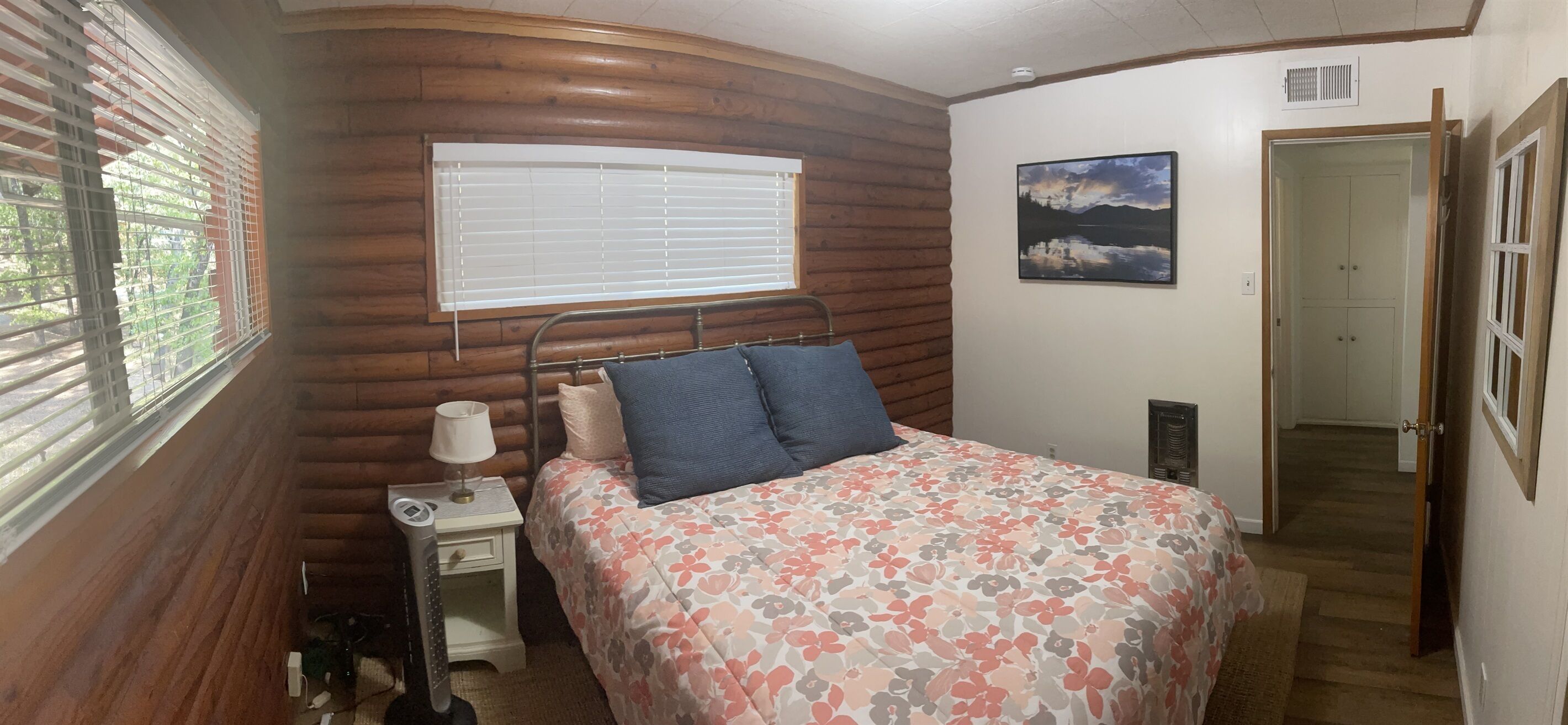 4 bedrooms, free WiFi, bed sheets, wheelchair access