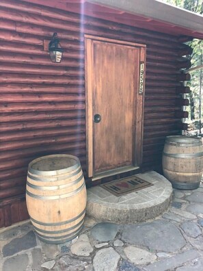 Exterior detail - Lakefront #1 Cabin on Acre, Kayaks, Paddle Boards  - Shasta Lakeshore Retreat #4 (Lakehead)