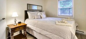 5 bedrooms, iron/ironing board, free WiFi, bed sheets