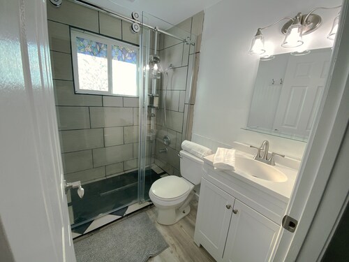 Updated Gonzaga duplex near downtown Spokane